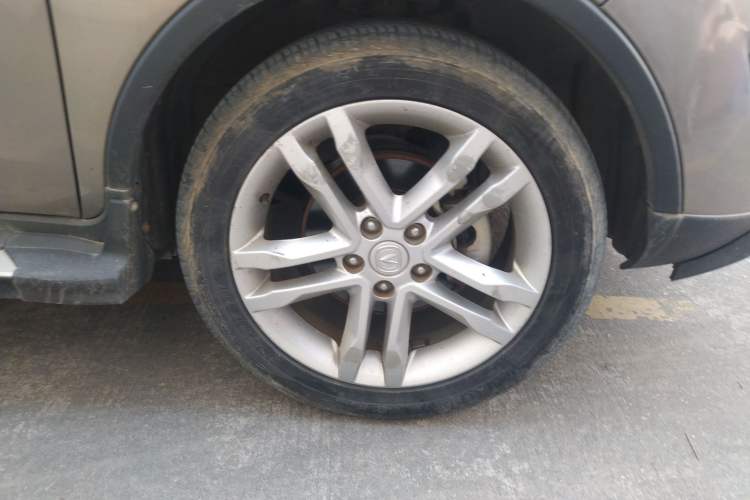 Used CHANGAN CS35 2015 1.6L Automatic Luxury Model China IV Standard Right Front Wheel Hub