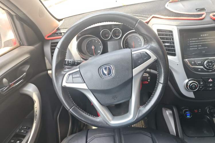 Used CHANGAN CS35 2015 1.6L Manual Luxury Model China IV Standard Steering Wheel