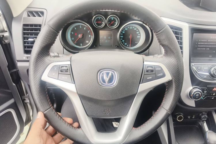 Used CHANGAN CS35 2015 1.6L Automatic Luxury Model China IV Standard Steering Wheel