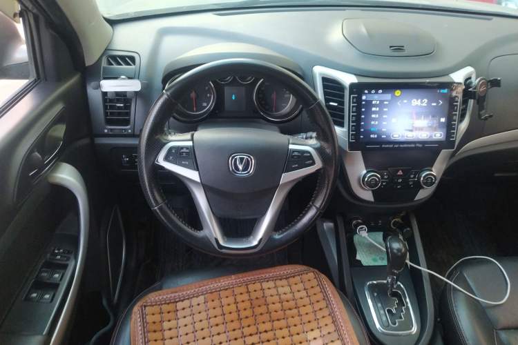 Used CHANGAN CS35 2015 1.6L Automatic Luxury Model China IV Standard Steering Wheel