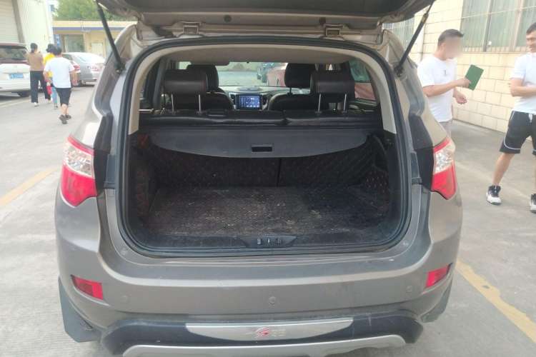 Used CHANGAN CS35 2015 1.6L Automatic Luxury Model China IV Standard Trunk