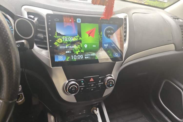 Used CHANGAN CS35 2015 1.6L Automatic Luxury Model China IV Standard Audio And AC Panel