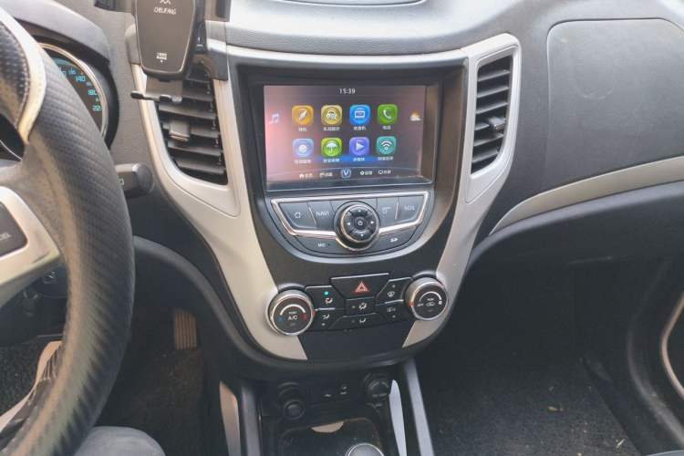Used CHANGAN CS35 2015 1.6L Automatic Prestige Model China IV Standard Audio And AC Panel