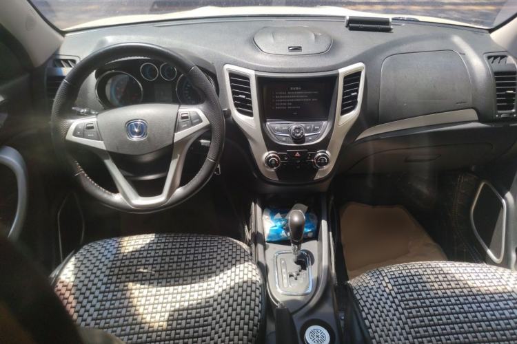Used CHANGAN CS35 2015 1.6L Automatic Prestige Model China IV Standard Center Console
