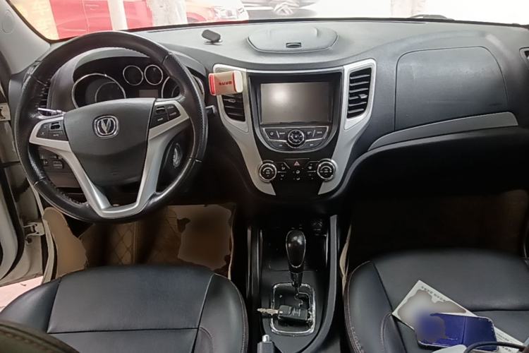 Used CHANGAN CS35 2015 1.6L Automatic Prestige Model China IV Standard Center Console