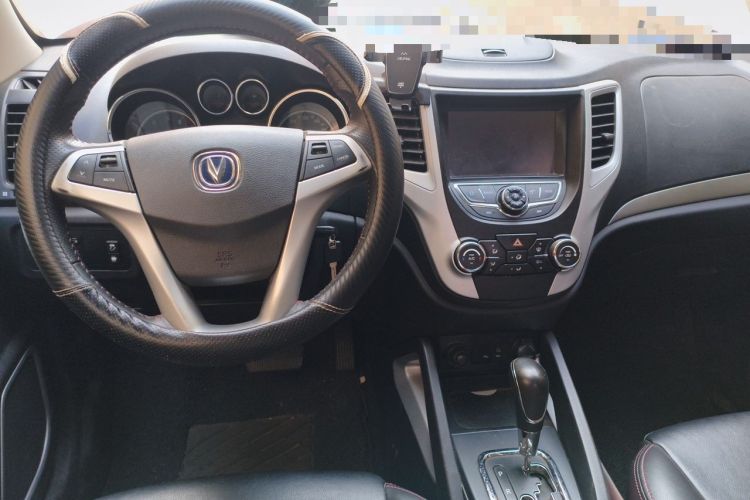 Used CHANGAN CS35 2015 1.6L Automatic Prestige Model China IV Standard Center Console