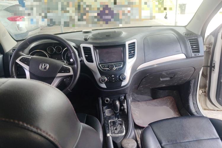 Used CHANGAN CS35 2015 1.6L Automatic Prestige Model China IV Standard Center Console