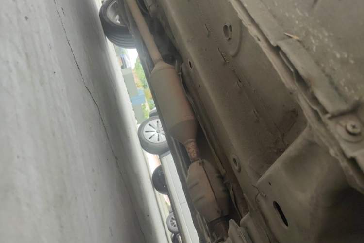 Used CHANGAN CS35 2015 1.6L Automatic Luxury Model China IV Standard Chassis Front Right