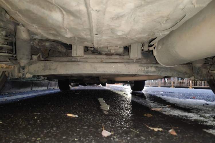 Used CHANGAN CS35 2015 1.6L Manual Luxury Model China IV Standard Chassis Rear