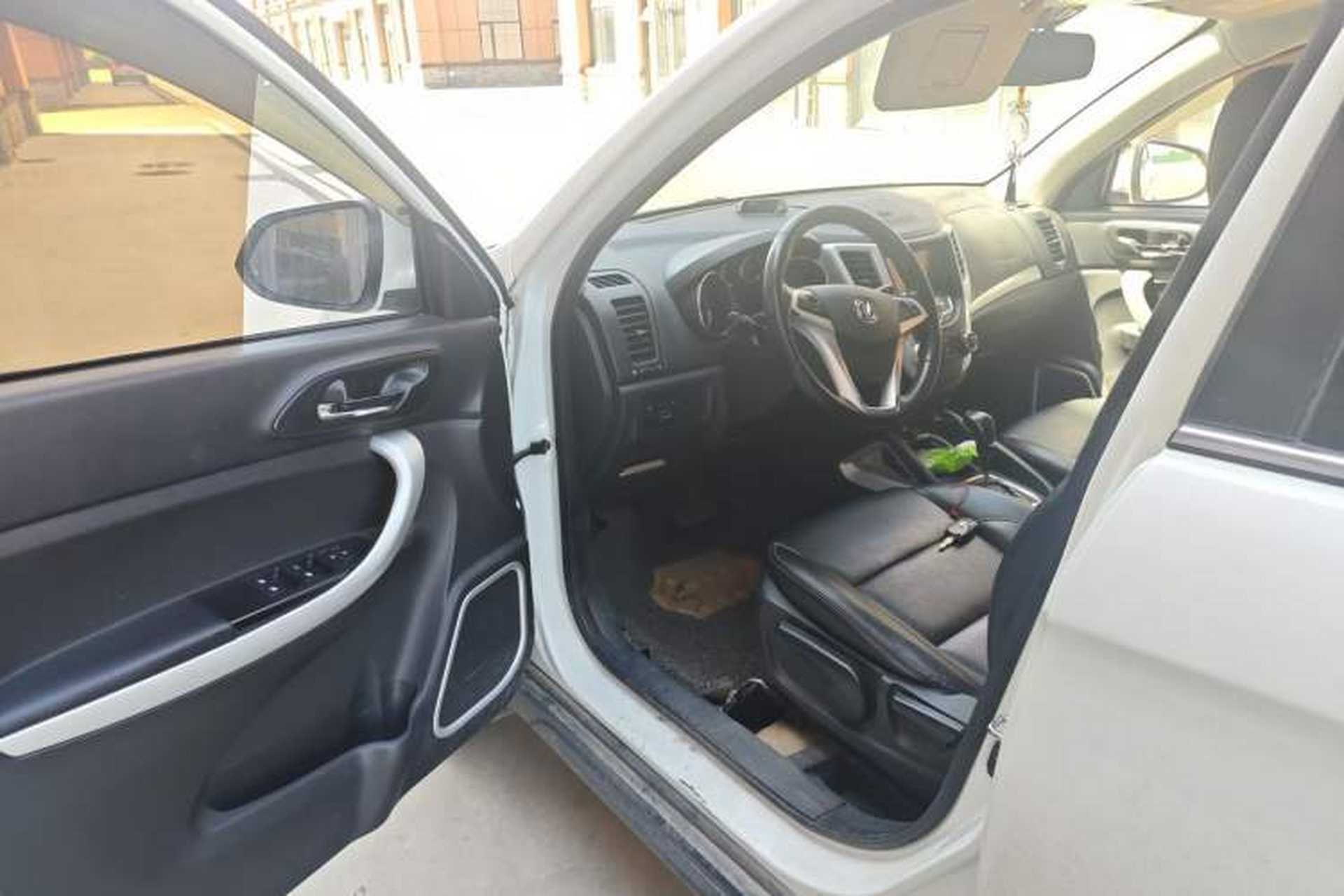 Used CHANGAN CS35 2015 1.6L Automatic Luxury Model China IV Standard Driver Seat