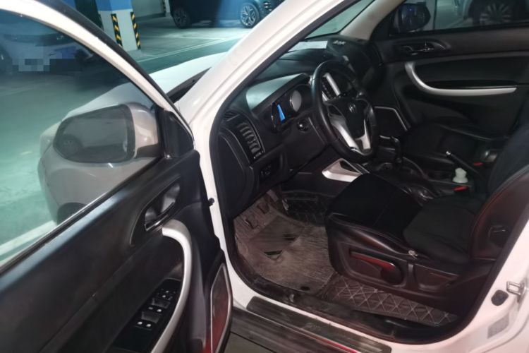 Used CHANGAN CS35 2015 1.6L Manual Luxury Model China IV Standard Driver Seat