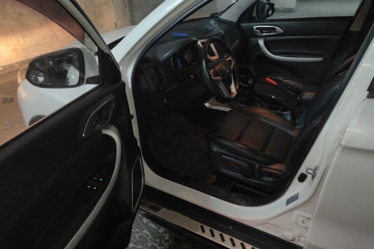 Used CHANGAN CS35 2015 1.6L Manual Luxury Model China IV Standard Driver Seat