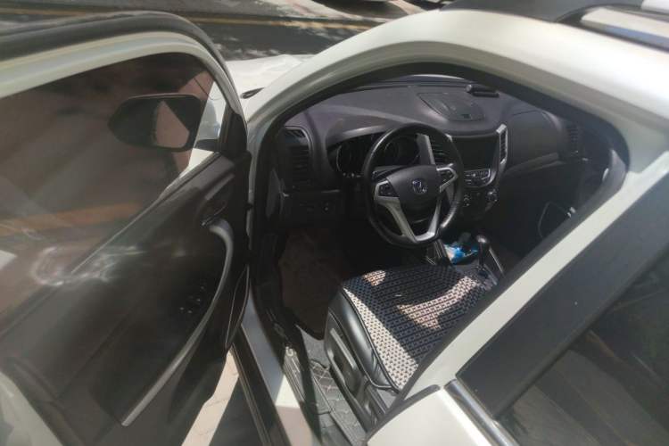 Used CHANGAN CS35 2015 1.6L Automatic Prestige Model China IV Standard Driver Seat