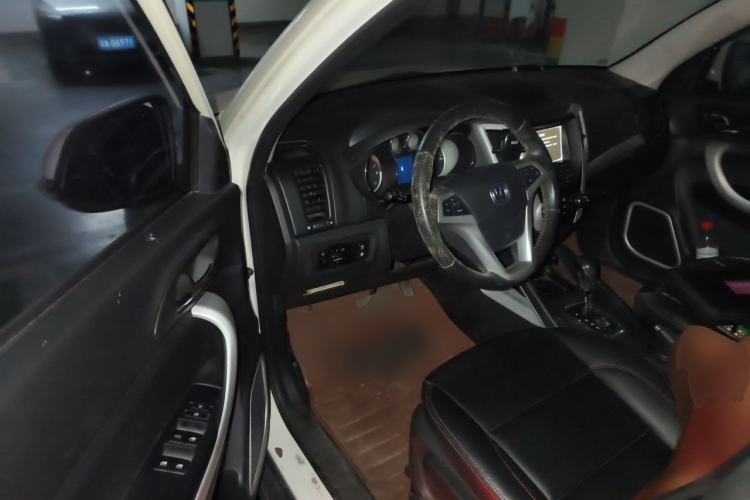 Used CHANGAN CS35 2015 1.6L Automatic Luxury Model China IV Standard Driver Seat