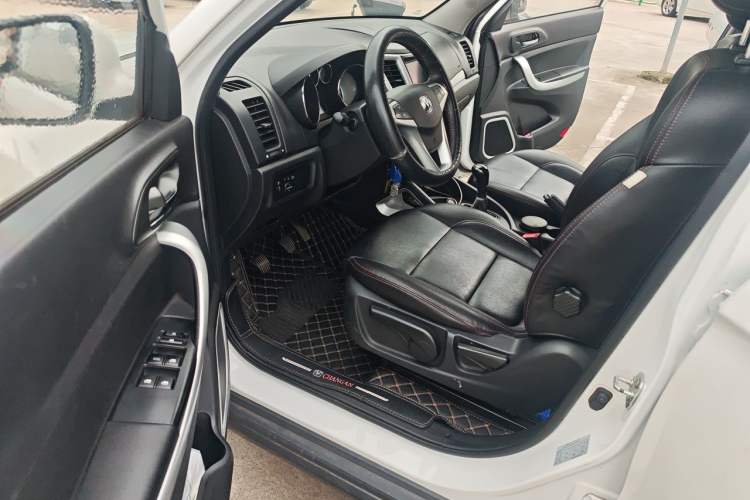 Used CHANGAN CS35 2015 1.6L Manual Luxury Model China IV Standard Driver Seat