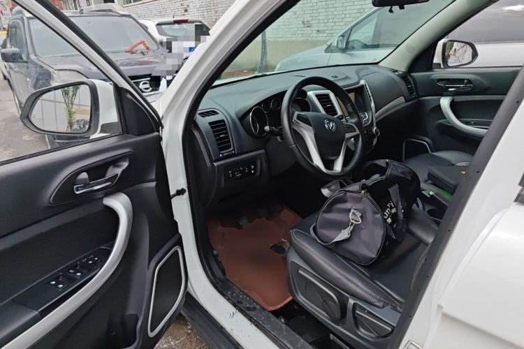 Used CHANGAN CS35 2015 1.6L Manual Luxury Model China IV Standard Driver Seat