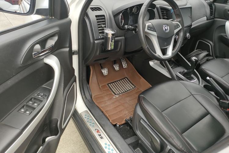 Used CHANGAN CS35 2015 1.6L Manual Luxury Model China IV Standard Driver Seat
