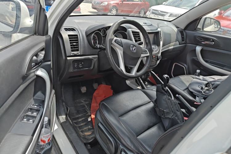 Used CHANGAN CS35 2015 1.6L Manual Luxury Model China IV Standard Driver Seat