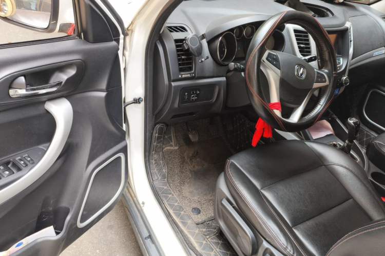 Used CHANGAN CS35 2015 1.6L Manual Luxury Model China V Standard Driver Seat