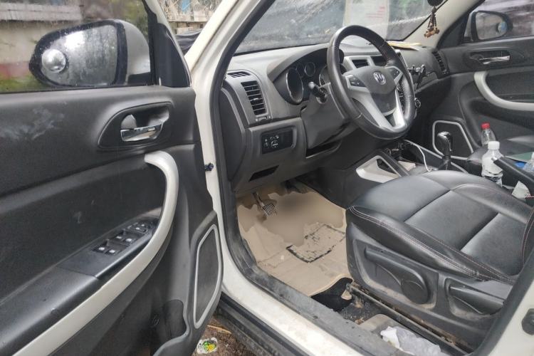 Used CHANGAN CS35 2015 1.6L Manual Luxury Model China V Standard Driver Seat