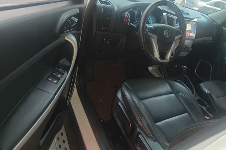 Used CHANGAN CS35 2015 1.6L Automatic Luxury Model China IV Standard Driver Seat