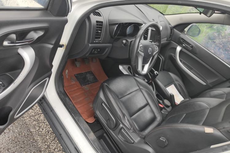Used CHANGAN CS35 2015 1.6L Manual Luxury Model China IV Standard Driver Seat
