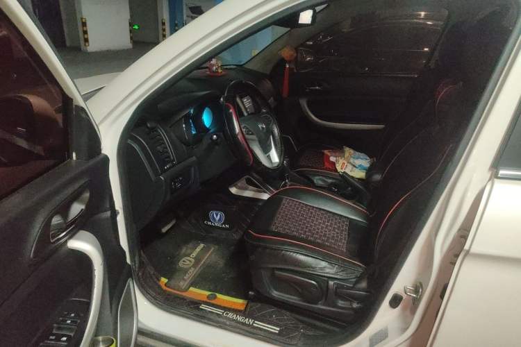 Used CHANGAN CS35 2015 1.6L Automatic Luxury Model China IV Standard Driver Seat