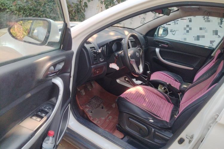 Used CHANGAN CS35 2015 1.6L Manual Luxury Model China IV Standard Driver Seat