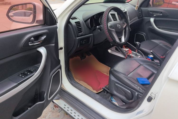 Used CHANGAN CS35 2015 1.6L Automatic Luxury Model China IV Standard Driver Seat