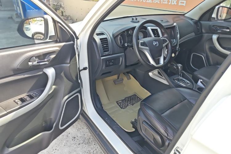 Used CHANGAN CS35 2015 1.6L Automatic Luxury Model China IV Standard Driver Seat