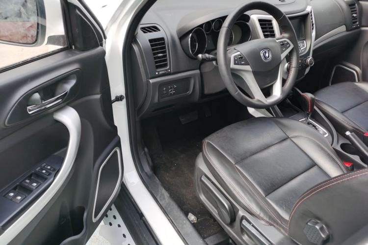 Used CHANGAN CS35 2015 1.6L Automatic Luxury Model China V Standard Driver Seat