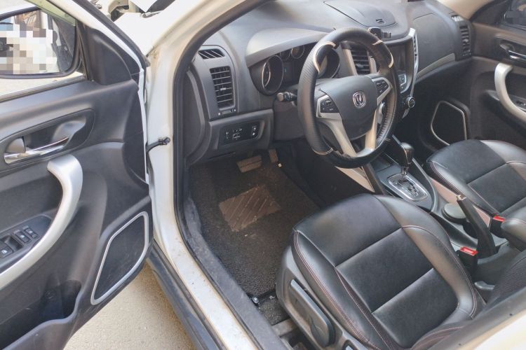 Used CHANGAN CS35 2015 1.6L Automatic Prestige Model China IV Standard Driver Seat