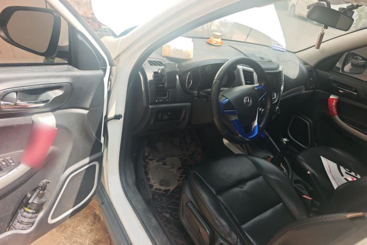 Used CHANGAN CS35 2015 1.6L Manual Luxury Model China IV Standard Driver Seat