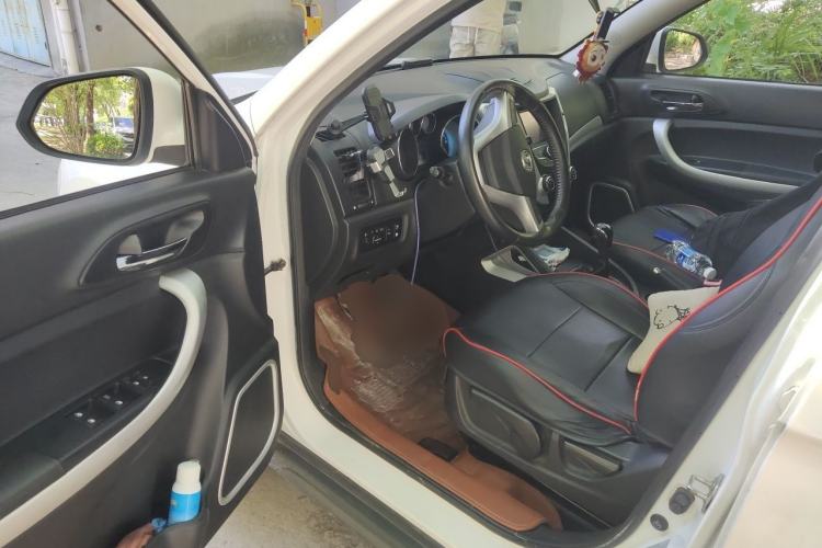 Used CHANGAN CS35 2015 1.6L Manual Luxury Model China V Standard Driver Seat