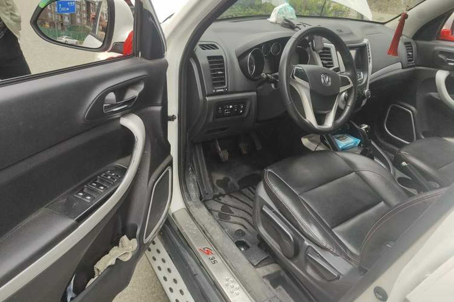 Used CHANGAN CS35 2015 1.6L Manual Luxury Model China IV Standard Driver Seat