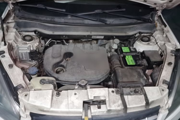 Used CHANGAN CS35 2015 1.6L Manual Luxury Model China IV Standard Engine Bay
