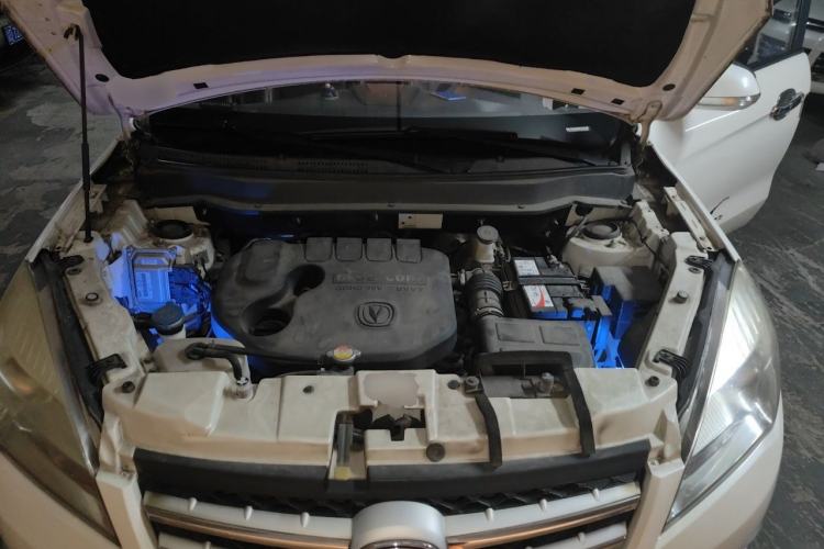 Used CHANGAN CS35 2015 1.6L Manual Luxury Model China IV Standard Engine Bay