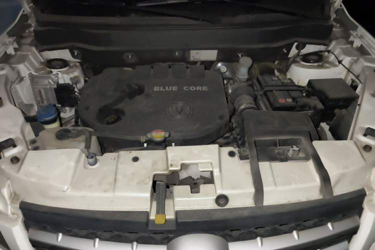 Used CHANGAN CS35 2015 1.6L Automatic Luxury Model China IV Standard Engine Bay