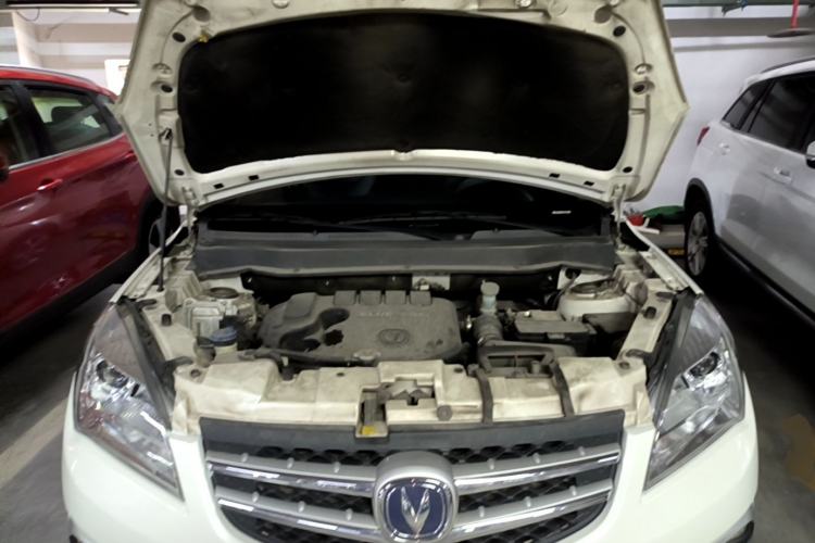 Used CHANGAN CS35 2015 1.6L Manual Luxury Model China IV Standard Engine Bay