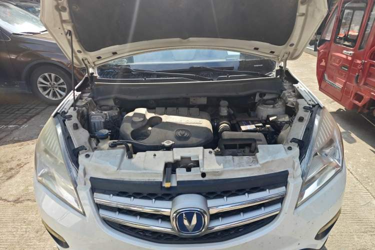 Used CHANGAN CS35 2015 1.6L Automatic Luxury Model China IV Standard Engine Bay