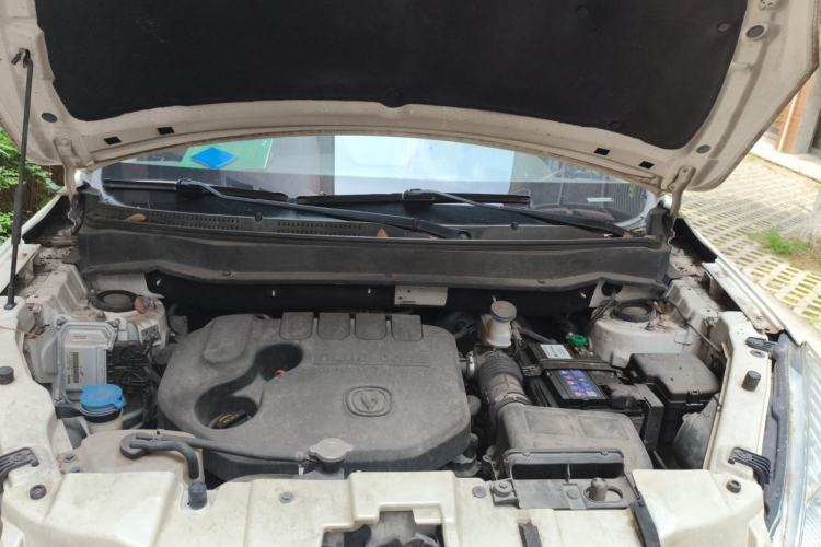 Used CHANGAN CS35 2015 1.6L Manual Luxury Model China V Standard Engine Bay