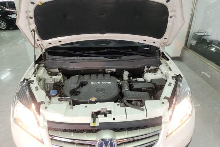 Used CHANGAN CS35 2015 1.6L Manual Luxury Model China IV Standard Engine Bay