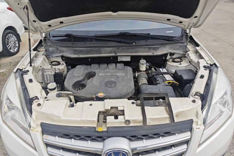 Used CHANGAN CS35 2015 1.6L Manual Luxury Model China IV Standard Engine Bay