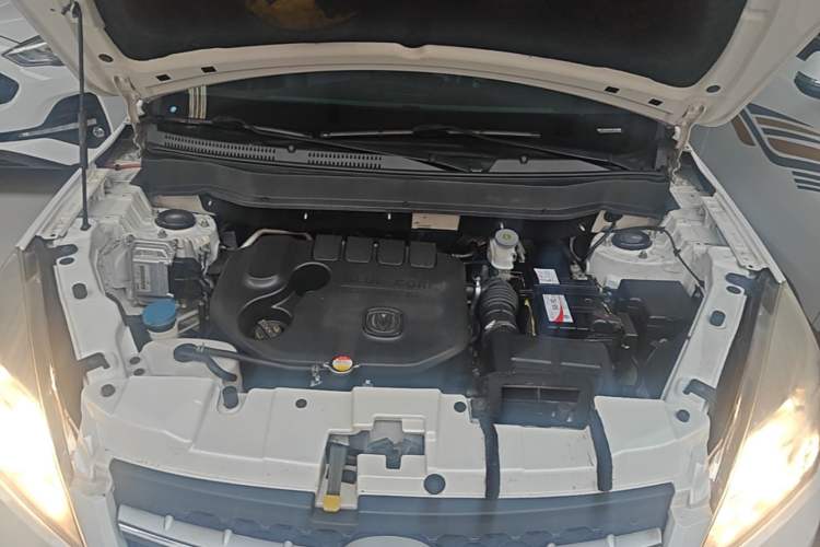 Used CHANGAN CS35 2015 1.6L Automatic Luxury Model China IV Standard Engine Bay