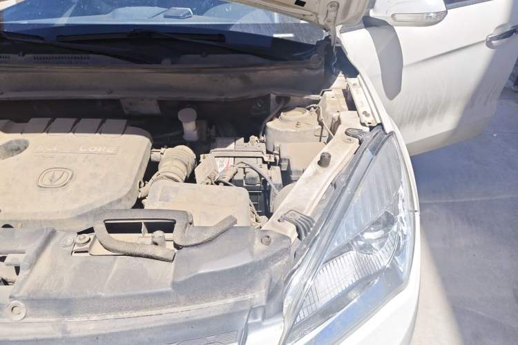 Used CHANGAN CS35 2015 1.6L Automatic Luxury Model China IV Standard Engine Bay Left