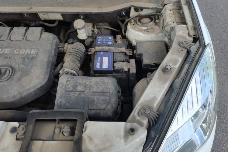 Used CHANGAN CS35 2015 1.6L Manual Luxury Model China IV Standard Engine Bay Left