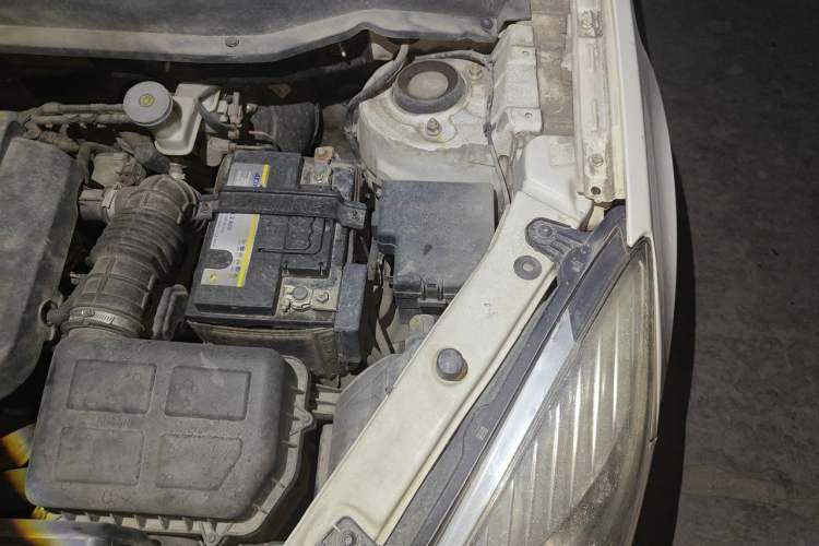 Used CHANGAN CS35 2015 1.6L Automatic Luxury Model China IV Standard Engine Bay Left