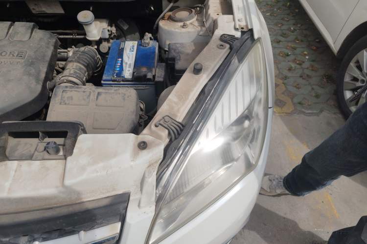 Used CHANGAN CS35 2015 1.6L Automatic Prestige Model China IV Standard Engine Bay Left