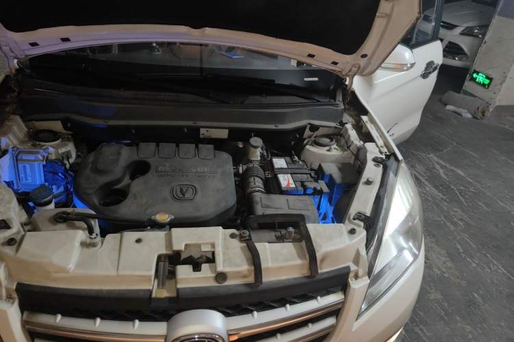 Used CHANGAN CS35 2015 1.6L Manual Luxury Model China IV Standard Engine Bay Left