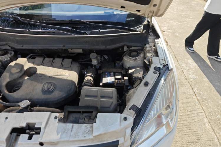 Used CHANGAN CS35 2015 1.6L Automatic Luxury Model China IV Standard Engine Bay Left